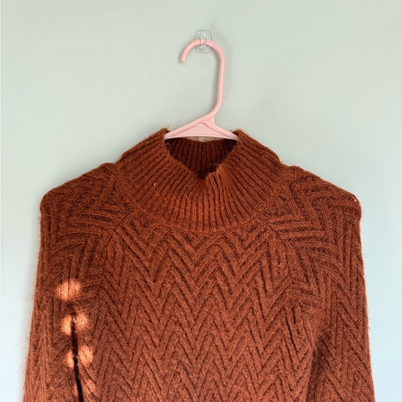 Abercrombie Bell Sleeve Turtleneck Sweater - Picture 3 of 3